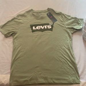 Mens Levis tshirt